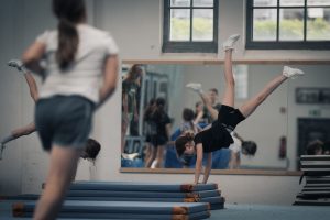 Tumbling-Training bei einer Class der Sharks